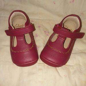 Clarks red and gold shoes